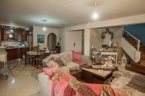 Villa Dina's House