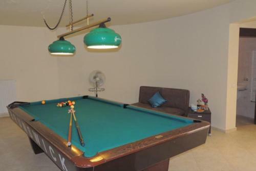 Provarma Hills Luxury Villa Gerani