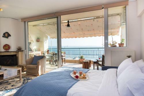 Apartment With Marina View