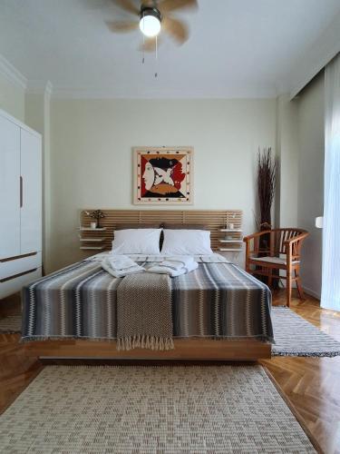 Urban Chic Apartment