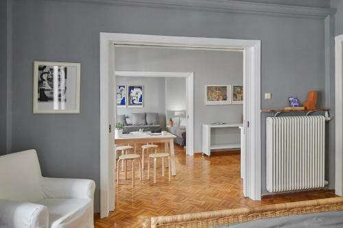 Bright Bright A Central Apartment With Balcony
