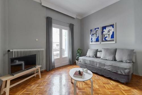 Bright Bright A Central Apartment With Balcony