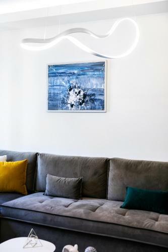 Sleeping Beauty Apartment City Center!!