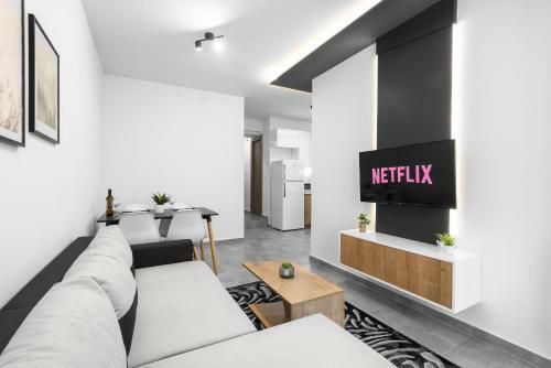 Adelle Apartments, The Luxury Suites