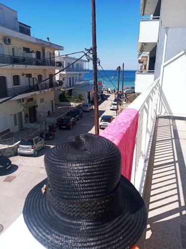 El Mar Apartments