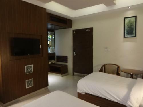 Hotel Ragavendra Residency