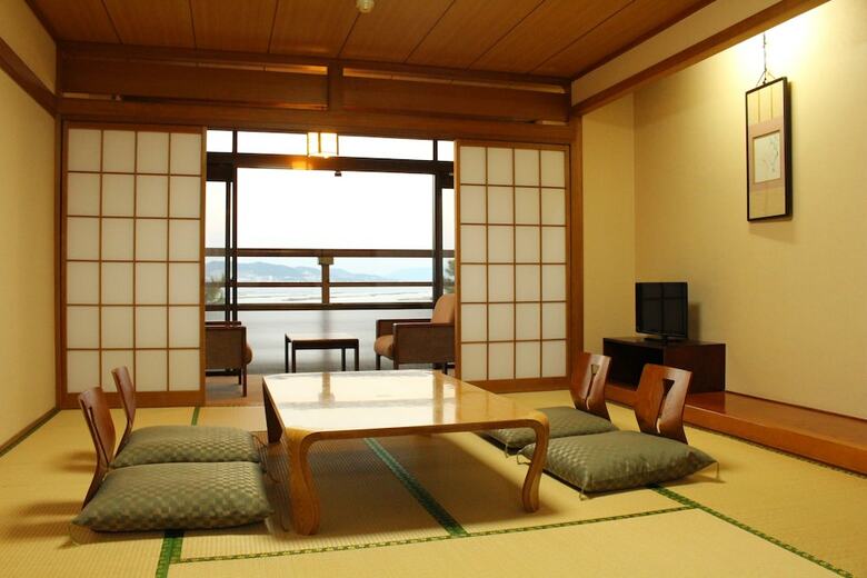 Miyajima Seaside Hotel