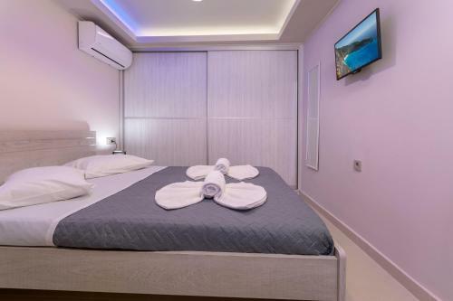 Evia's Apartment - New Apartment In Town!