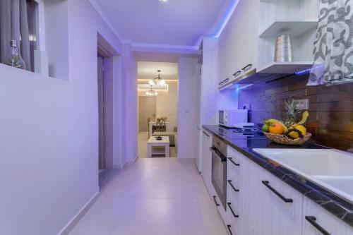 Evia's Apartment - New Apartment In Town!
