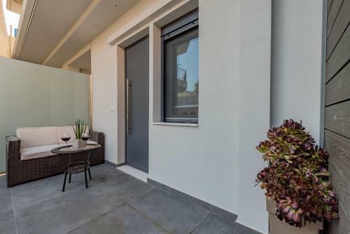 Stylish & Bright Apartment In The City Centre