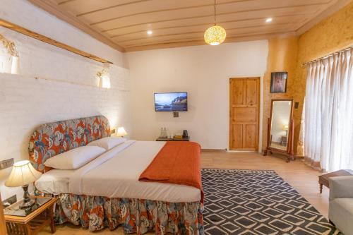 Hotel Seclude Shimla, Taraview