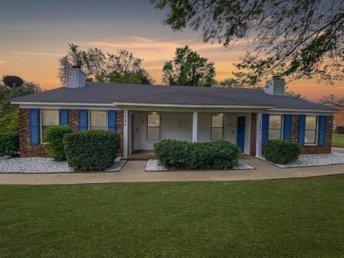 New! Renovated Home - 10 Min To Augusta Downtown!