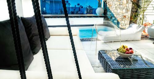 See Sea Apartments