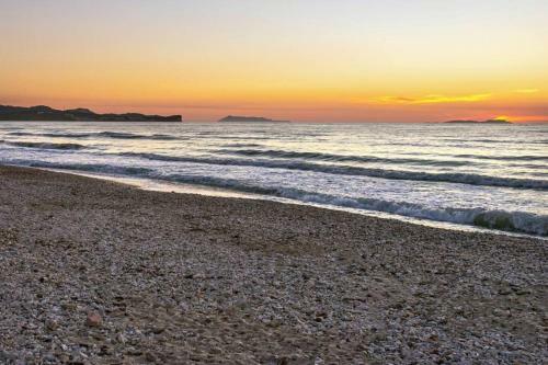 Maistro Beach House