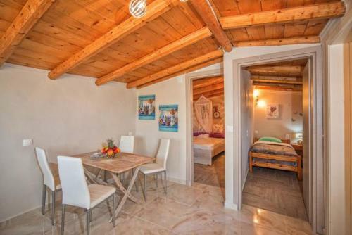 Efi Apartments