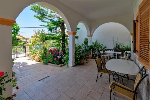 Villa Sophia Apartments By Corfuescapes