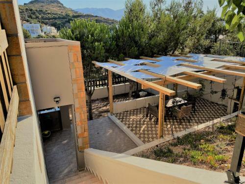 Queen Aikaterini