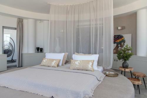 Noura Villa, A Pristine Luxurious Seaview Sanctuary