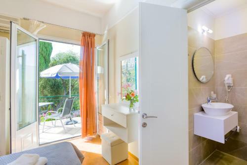 Dolphin Apartments Palaiokastritsa