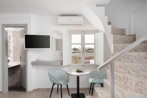 Hotel White Lily - Adults Only 16 Plus