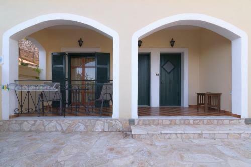 Balis Apartments