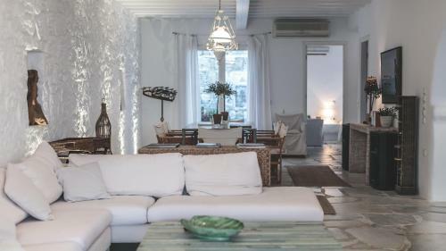 Villa Olivine By Rocks Estates
