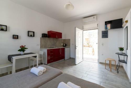 Pefkos View Apartments