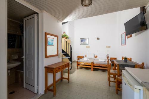 Pefkos View Apartments