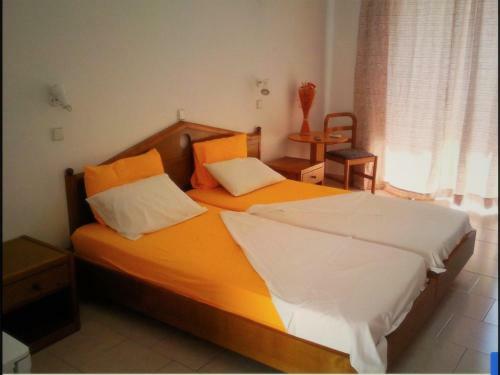 Hostal Room In Studio - Rock Garden Apartment By The Beach