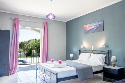 Brunswick Apartments - Pool & Beach