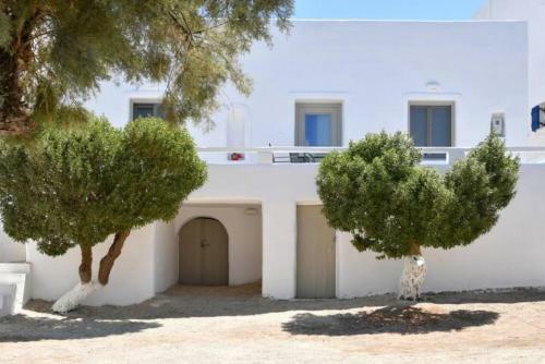 Marousso's Seafront House