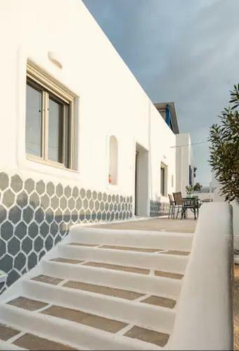 Marousso's Seafront House
