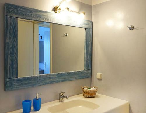 Flora Apartments