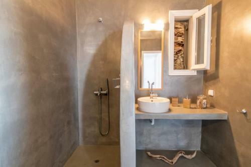 Deep Blue Tinos Summer House