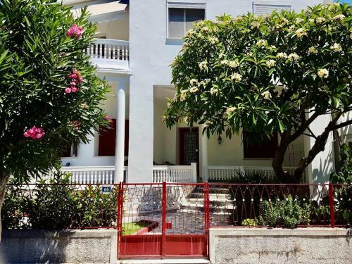 The Metropolis Residence Rhodes