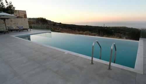 Eva Villas East, With Infinity Pool & And Panoramic Sea View