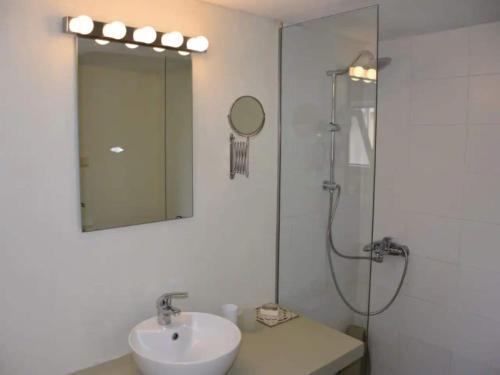 Beautiful Holiday Home In Gerani With Private Garden