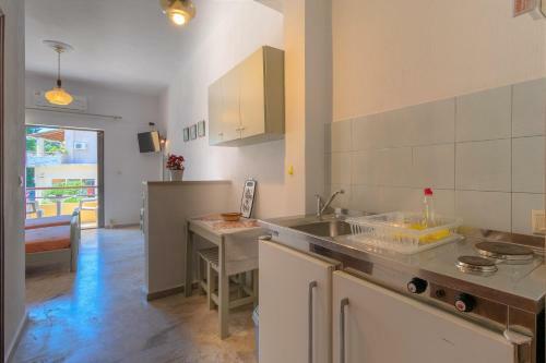 Hermes Apartments & Studios