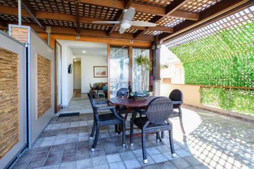Xenios Dias Luxury Apartments With Sea View