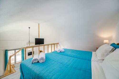 Aroma Azalea Studios & Apartments
