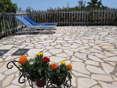Sunny Apartment In Corfu With Terrace And Garden