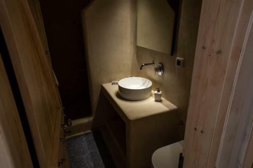 Villa Ester - Heated Pool & Jacuzzi, Tennis Court, Sauna