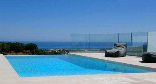Modern Villa With Infinity Pool Close To The Sea