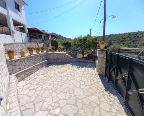 Konstas Stone Island House In Meganisi