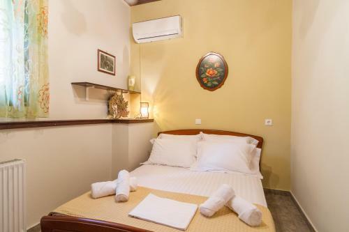 Konstas Stone Island House In Meganisi