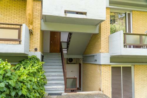 Sunny Bay, Beachfront 1-bdrm Apartment