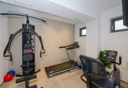 Imperium Luxury Villas-sauna, Jacuzzi & Heated Pool