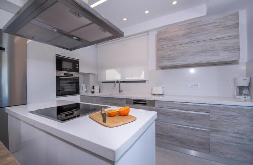 Imperium Luxury Villas-sauna, Jacuzzi & Heated Pool