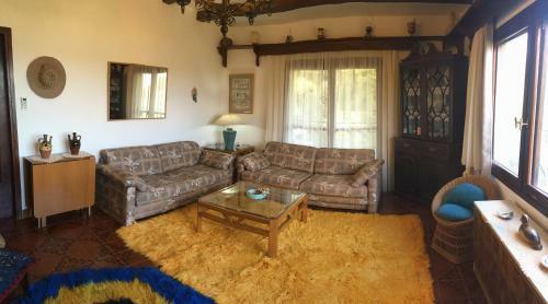 Apartamento Fteroti House