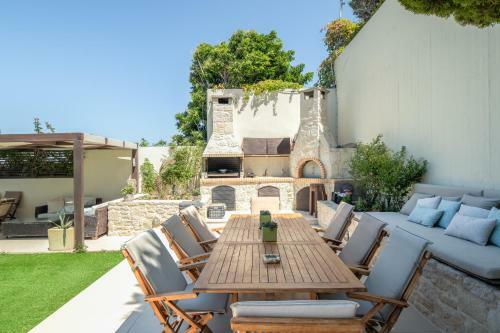 Villa Caldera Blue